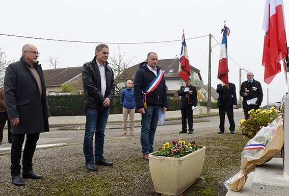 ceromonie 8 mai 45